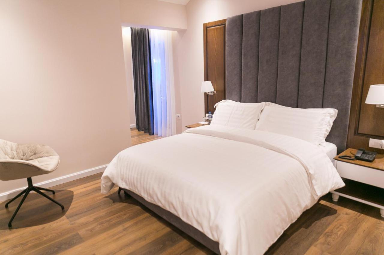 Arberia Palace Hotel Fushe Milot Ngoại thất bức ảnh