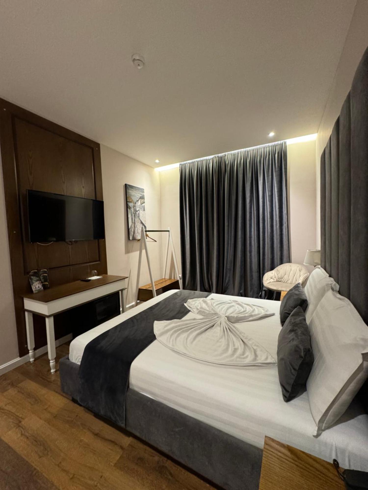 Arberia Palace Hotel Fushe Milot Ngoại thất bức ảnh