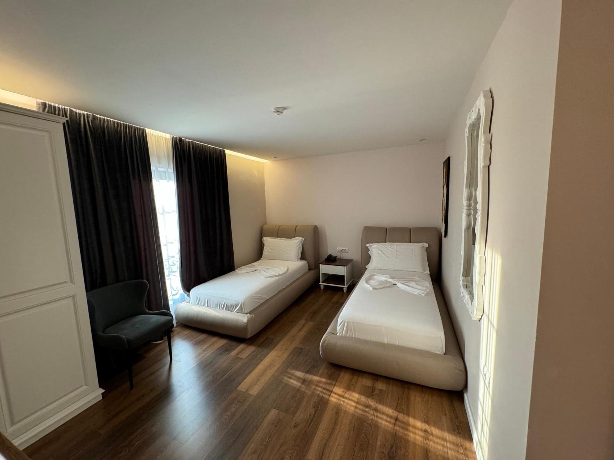 Arberia Palace Hotel Fushe Milot Ngoại thất bức ảnh